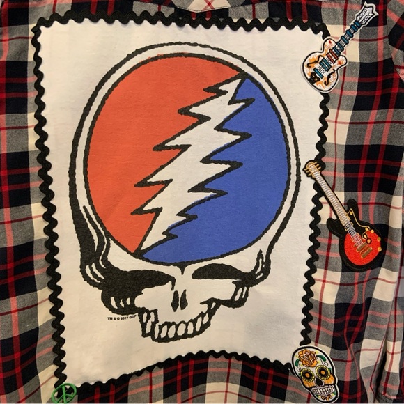 Custom Made Grateful Dead graphic black and red snap front flannel shirt Sz M - Picture 3 of 9